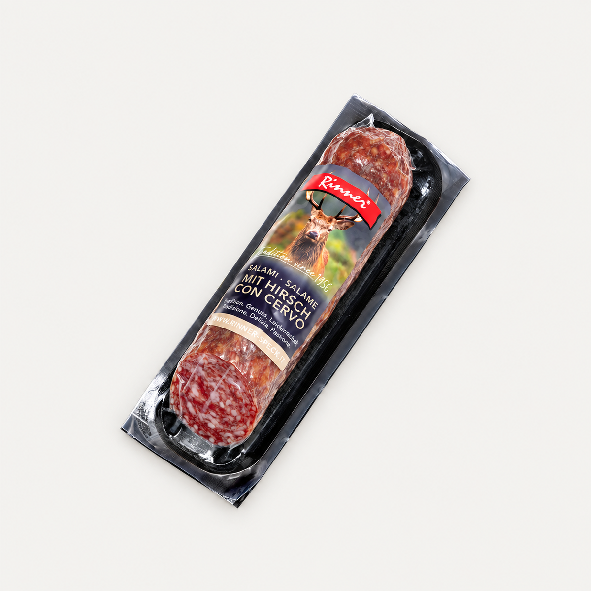 Rinner Hirschsalami 180 g auf hellgrauem Hintergrund